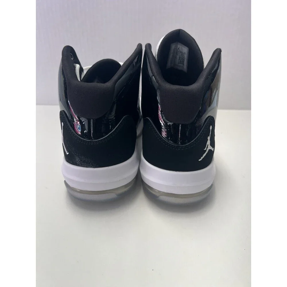 Jordan Max Aura Mid Top Lace-Up Basketball Sneakers Black/White AQ9084-011